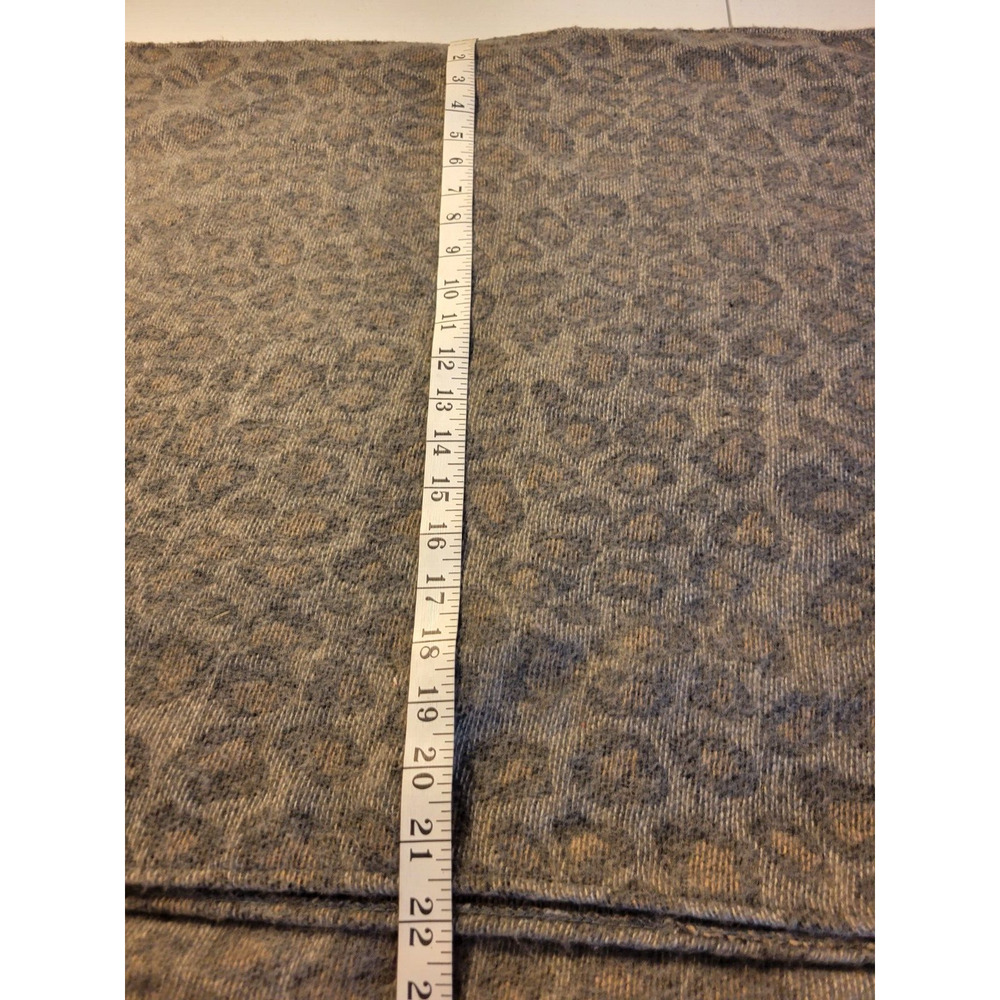 Woolrich Gray Leopard Print Leopard Print Fringed Wrap Shawl Women's One Size - Picture 4 of 7